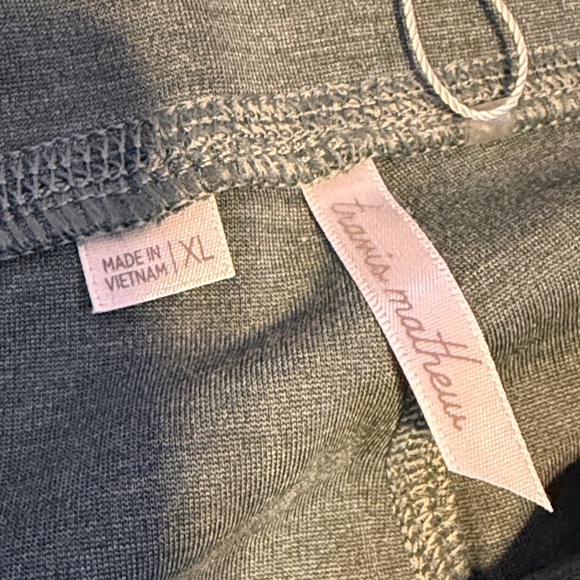 Travis Mathew women’s XL Ponte Leggings pants beyond the coast Heather green NWT - Picture 7 of 10